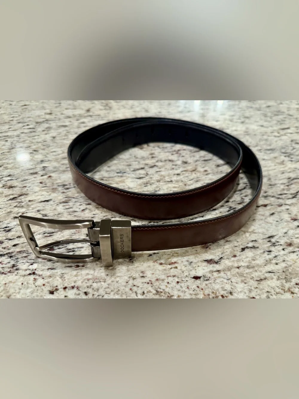 Dockers Mens Belt Size 38 / 95 Leather Reversible Black And Brown Silver Buckle